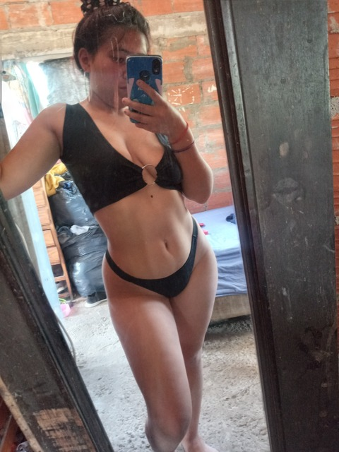 alexia23hot onlyfans leaked picture 1