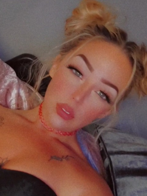 amysonly145 onlyfans leaked picture 1