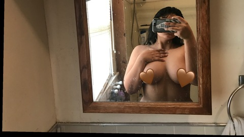 annnaahhii onlyfans leaked picture 1