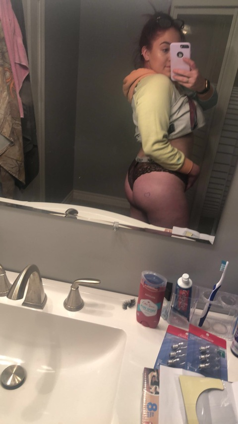 babycadencexox onlyfans leaked picture 1