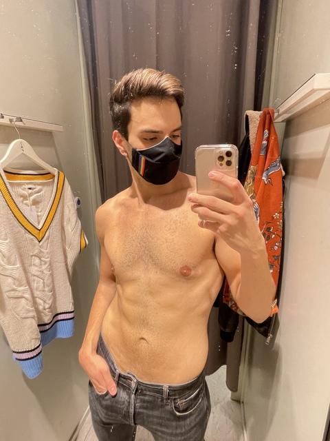 brianmartlo onlyfans leaked picture 1