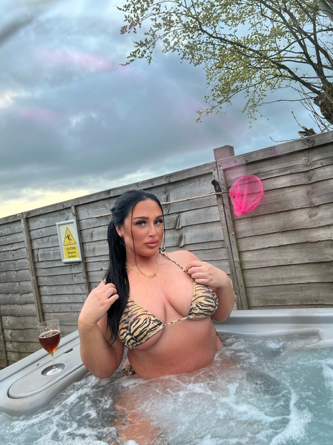 chloeeeex onlyfans leaked picture 1