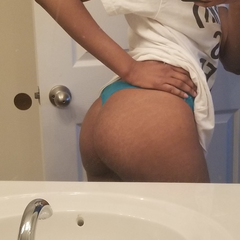 chocmillkd onlyfans leaked picture 1