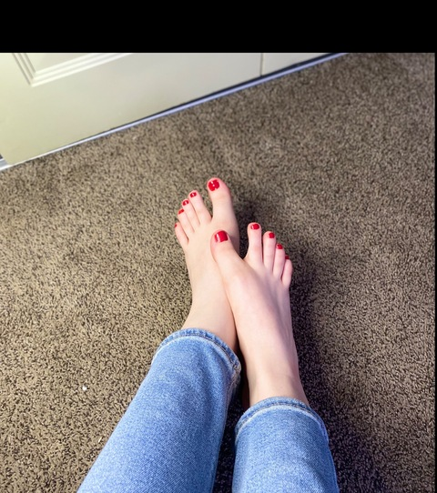 feet.guurl onlyfans leaked picture 1