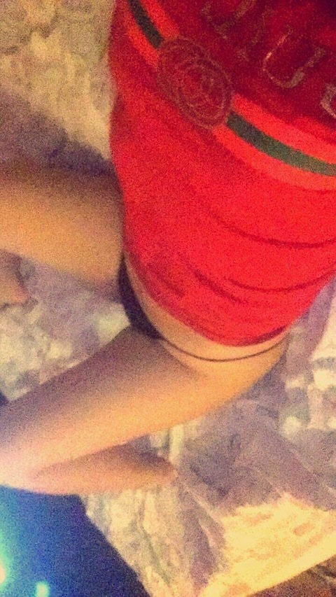holly-10 onlyfans leaked picture 1