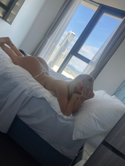 isabellataylorx onlyfans leaked picture 1