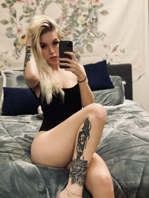 kahleesi16 onlyfans leaked picture 1
