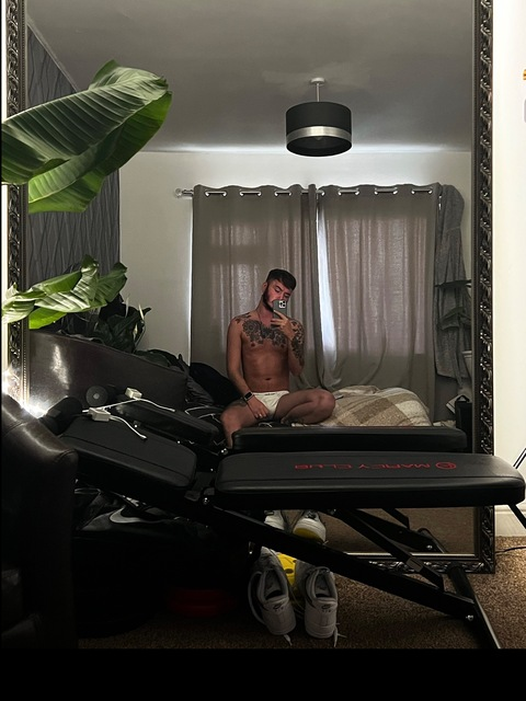 kylemoorexo onlyfans leaked picture 1