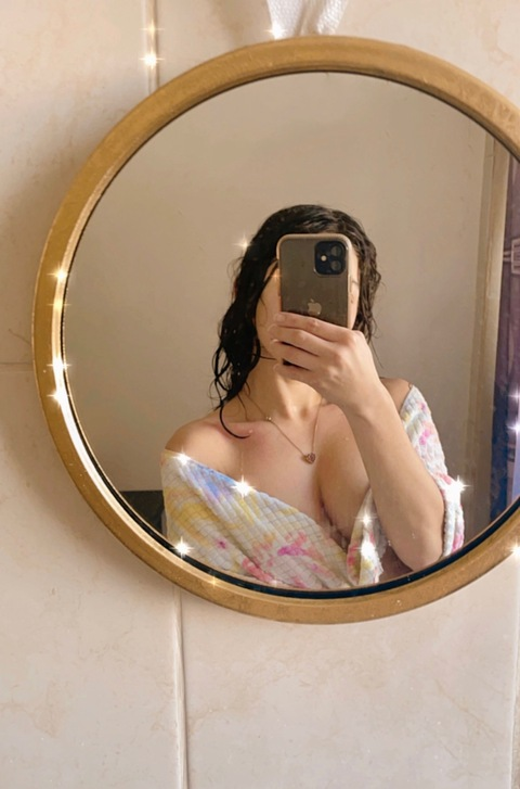 lepetitpolly onlyfans leaked picture 1