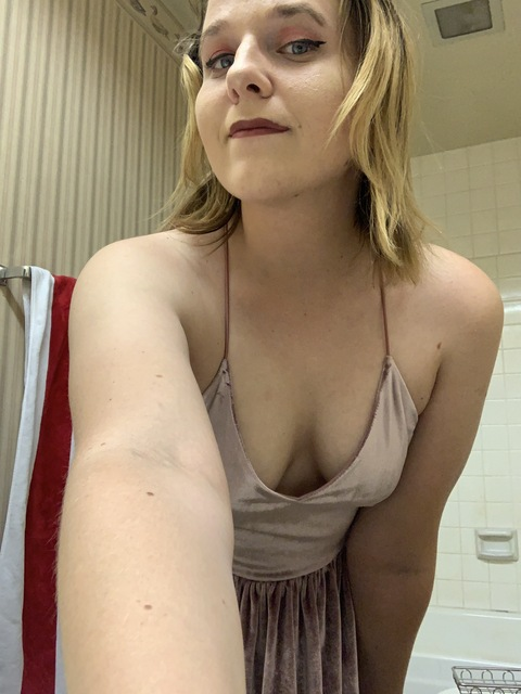 lily-lila onlyfans leaked picture 1