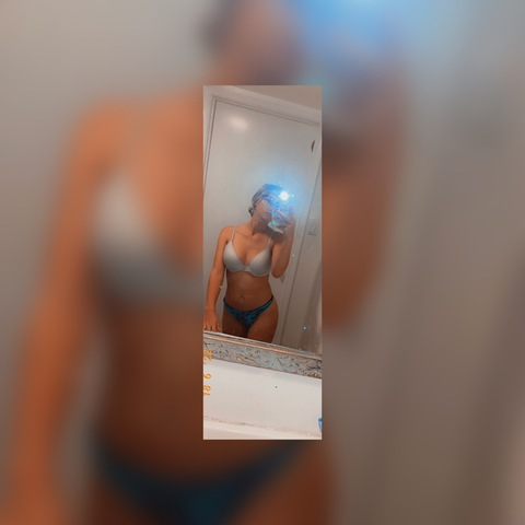 little_one11 onlyfans leaked picture 1