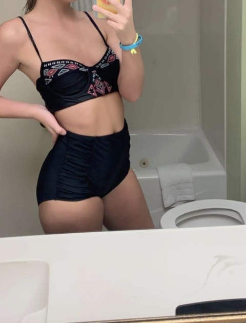 lylafox onlyfans leaked picture 1