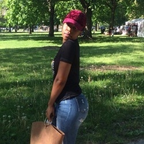 Profile picture of mademoiselle