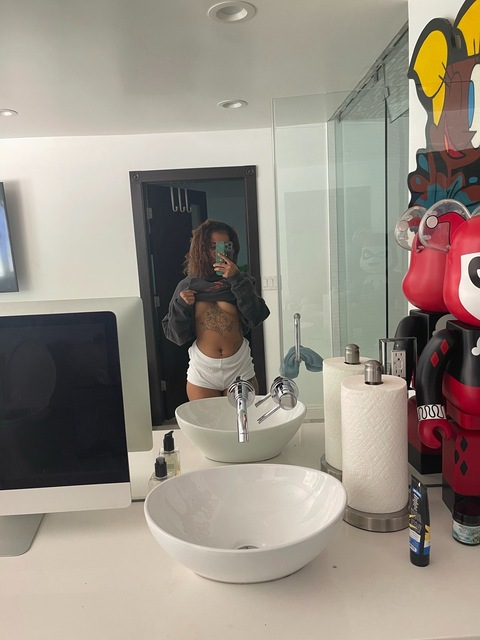 mollyexclusives onlyfans leaked picture 1