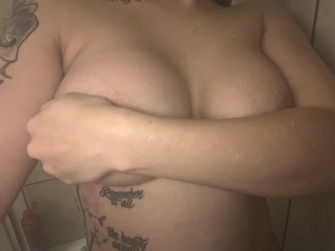 moonsmamma onlyfans leaked picture 1