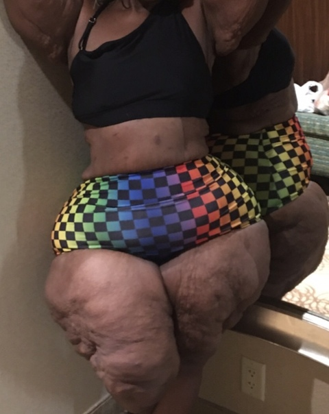 msphat70 onlyfans leaked picture 1
