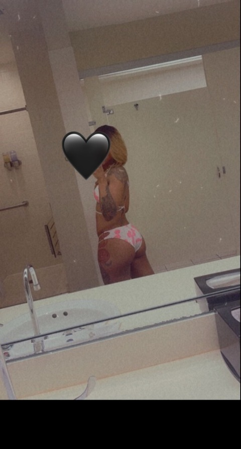 neanea_lovee onlyfans leaked picture 1
