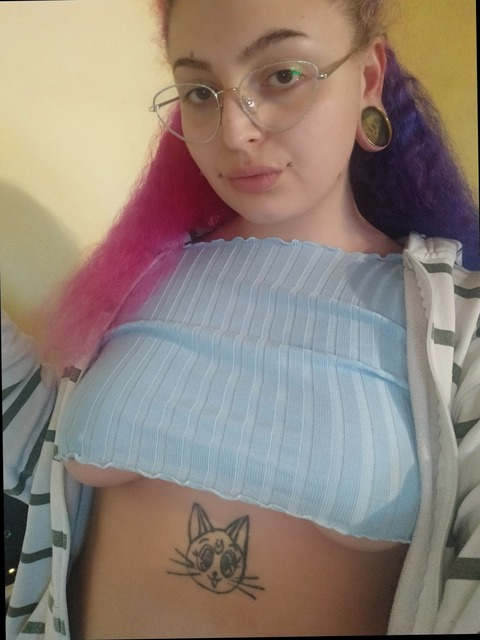 pinkypsychounicorn onlyfans leaked picture 1