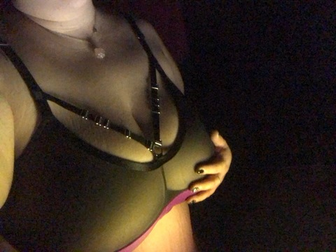 poisonbea onlyfans leaked picture 1