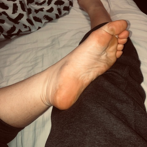 prettypetitefeet2 onlyfans leaked picture 1