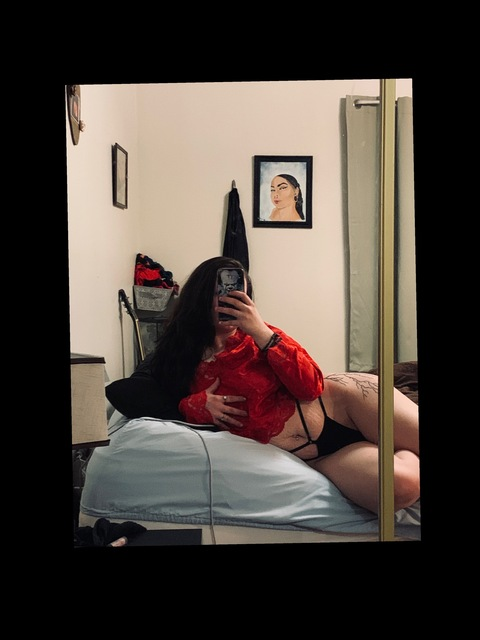 queenofhell0666 onlyfans leaked picture 1