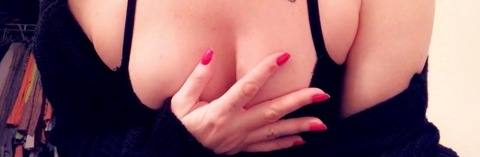 sexy_mia143 onlyfans leaked picture 1