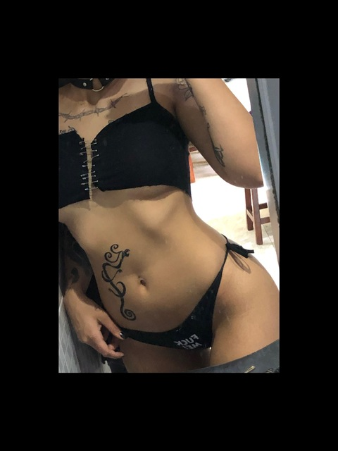 slugsataniicfree onlyfans leaked picture 1