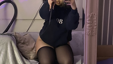 sweetlittlemoon onlyfans leaked picture 1