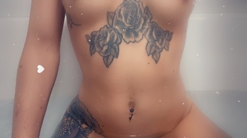 tattedqueen10 onlyfans leaked picture 1