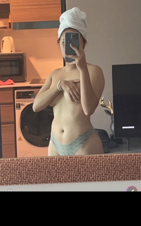 thecarissawolfie onlyfans leaked picture 1