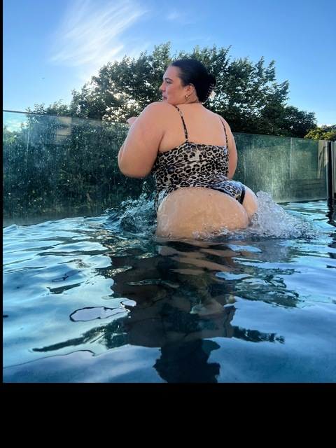 thickmathilda onlyfans leaked picture 1