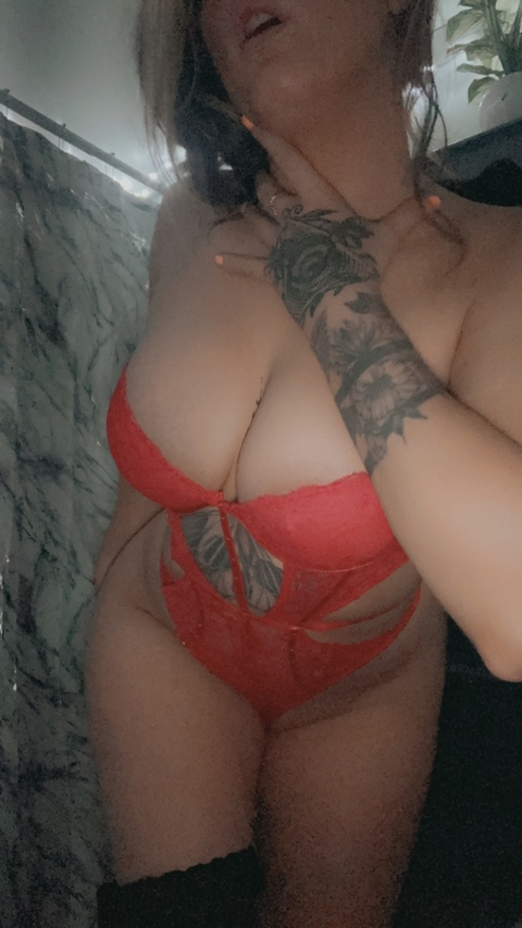 tylorxoxo onlyfans leaked picture 1