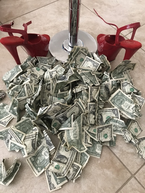 xothestrippuh onlyfans leaked picture 1